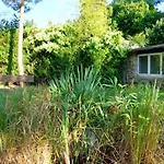 Prázdninový dům Maison Chaleureuse Proche De Avec Un Grand Jardin *