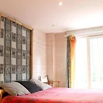 Maison Chaleureuse Proche De Avec Un Grand Jardin *