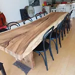 Maison Chaleureuse Proche De Avec Un Grand Jardin Montluçon