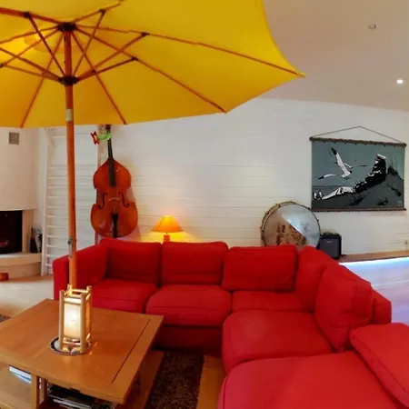 Maison Chaleureuse Proche De Avec Un Grand Jardin