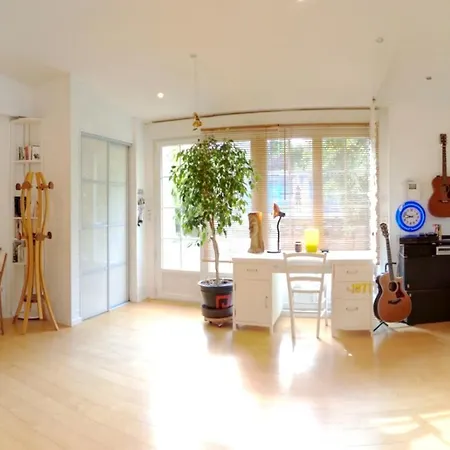 Maison Chaleureuse Proche De Avec Un Grand Jardin *