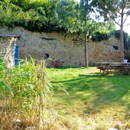 Maison Chaleureuse Proche De Avec Un Grand Jardin
