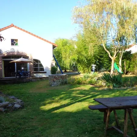 Maison De 3 Avec Jardin Clos Et Wifi A * Montluçon