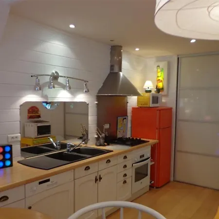 Maison Chaleureuse Proche De Avec Un Grand Jardin