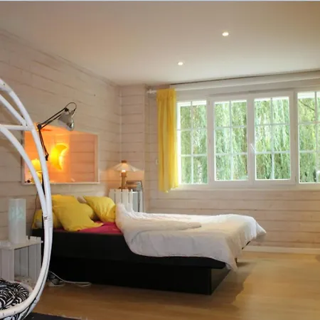 Maison Chaleureuse Proche De Avec Un Grand Jardin Дом отдыха *