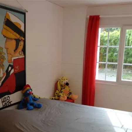 Maison Chaleureuse Proche De Avec Un Grand Jardin Дом отдыха *