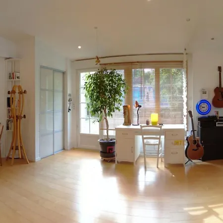 Дом отдыха Maison Chaleureuse Proche De Avec Un Grand Jardin Монлюсон