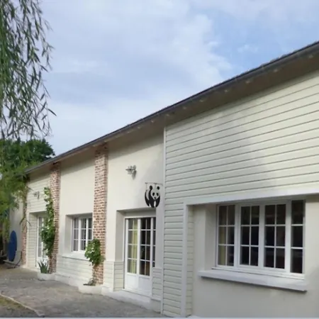 Maison Chaleureuse Proche De Avec Un Grand Jardin Дом отдыха