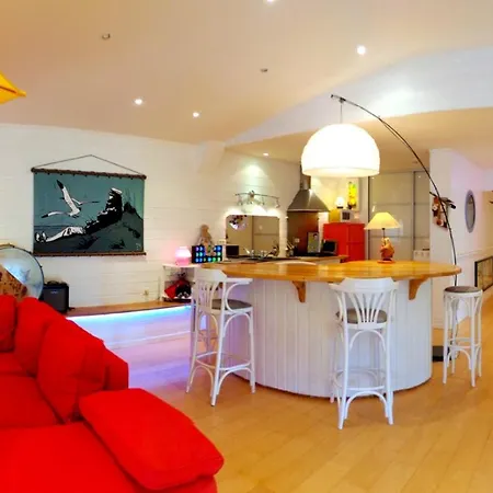 Maison De 3 Avec Jardin Clos Et Wifi A Hébergement de vacances Montluçon